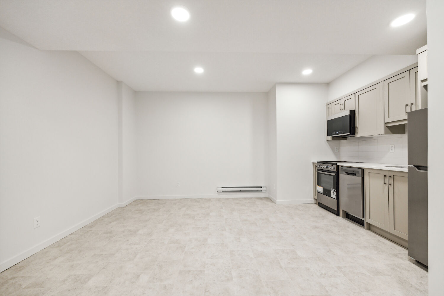 Calgary 1 bedroom Basement for rent. Property photo: 567479-1