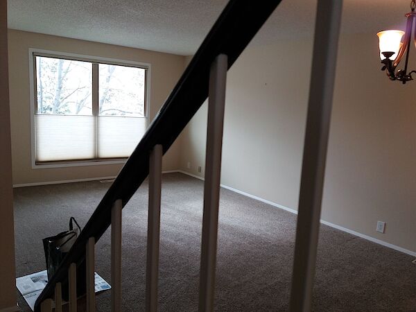 Calgary 3 + Den bedrooms Main Floor for rent. Property photo: 567564-3