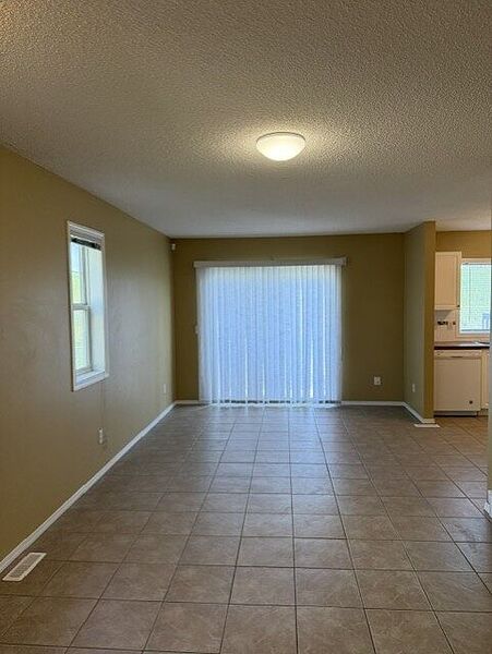 Calgary 3 bedrooms Townhouse for rent. Property photo: 56803-3