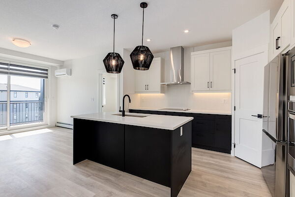 Calgary 2 bedrooms Condo Unit for rent. Property photo: 568160-3
