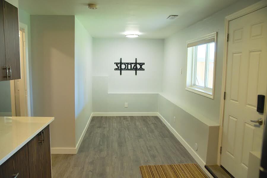 Calgary 1 bedroom Basement for rent. Property photo: 568192-1