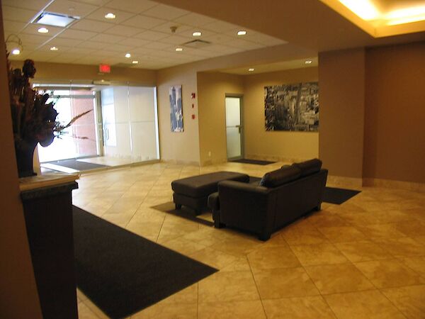 Calgary 1 bedroom Condo Unit for rent. Property photo: 568250-2