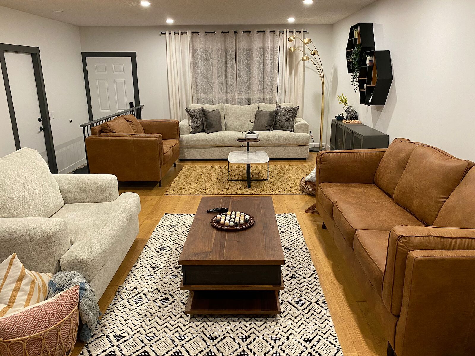 Calgary 3 bedrooms House for rent. Property photo: 568285-1