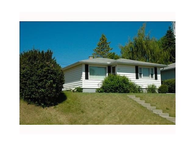 Calgary 2 bedrooms Main Floor for rent. Property photo: 568401-1