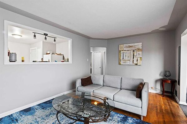 Calgary 2 bedrooms Main Floor for rent. Property photo: 568401-2