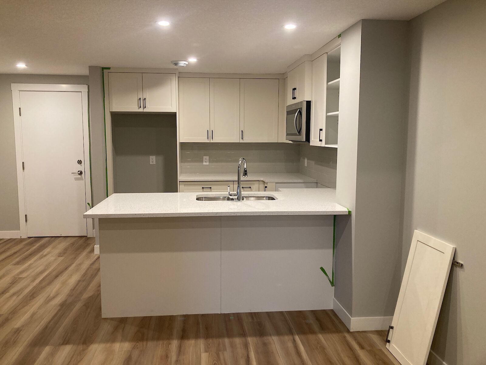 Calgary 1 bedroom Basement for rent. Property photo: 568449-1