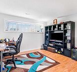 Spacious basement unit steps from Pinecliff Park
