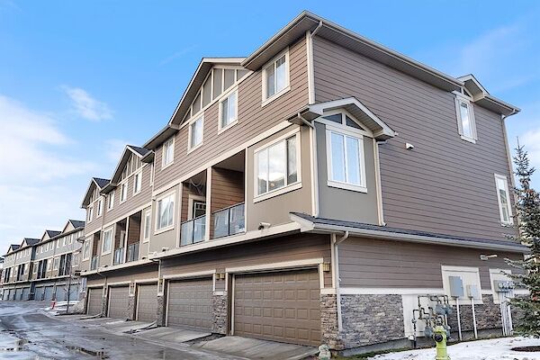 Calgary 3 bedrooms Townhouse for rent. Property photo: 568565-2