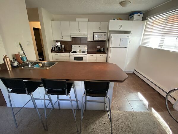 Calgary 1 bedroom Condo Unit for rent. Property photo: 568584-3