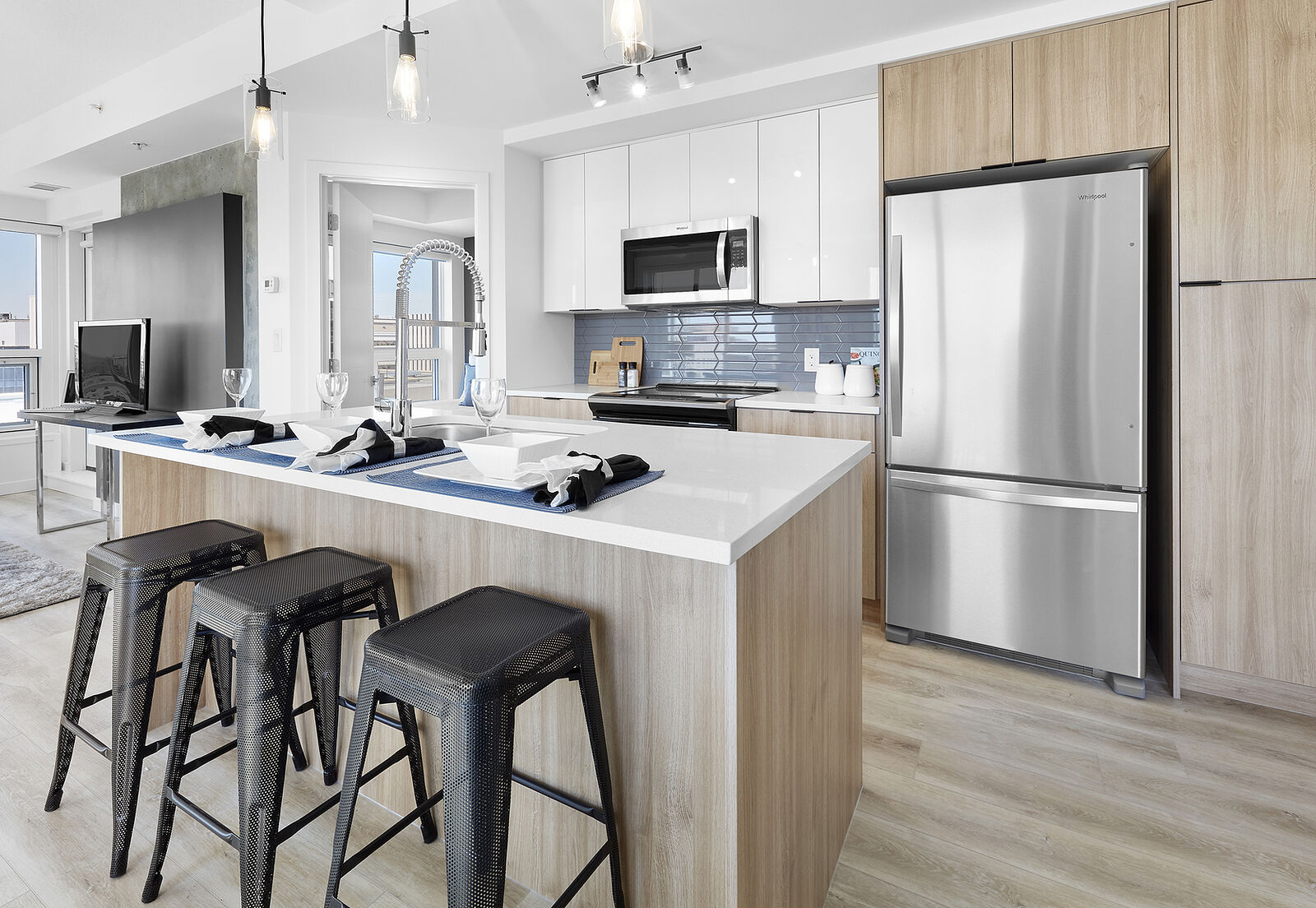 Edmonton 3 bedrooms Apartment for rent. Property photo: 568992-1