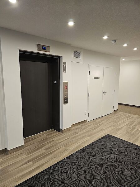 Calgary 2 bedrooms Condo Unit for rent. Property photo: 569338-3