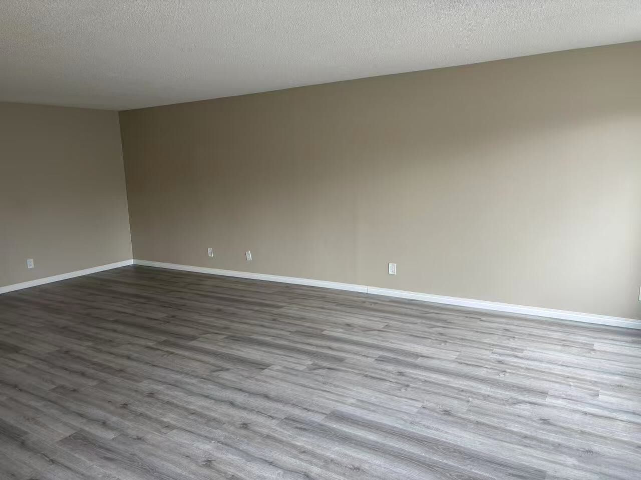 Calgary 6 bedrooms House for rent. Property photo: 569426-1