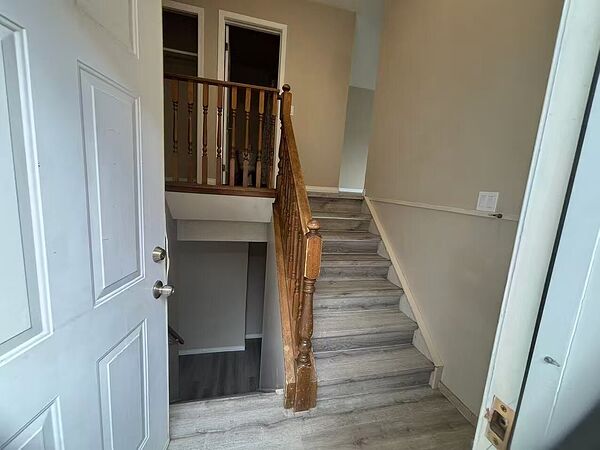 Calgary 6 bedrooms House for rent. Property photo: 569426-3