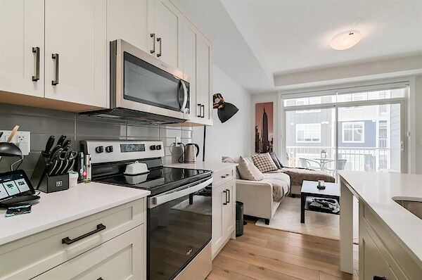 Calgary 2 bedrooms Condo Unit for rent. Property photo: 569532-2