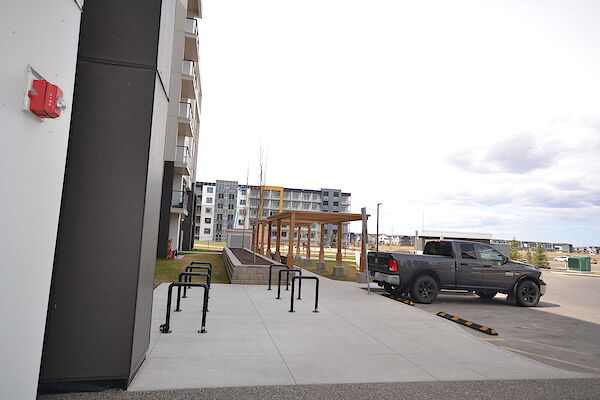 Calgary 2 bedrooms Condo Unit for rent. Property photo: 569566-2