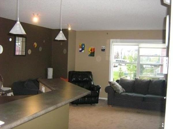Calgary 3 bedrooms Townhouse for rent. Property photo: 56998-2