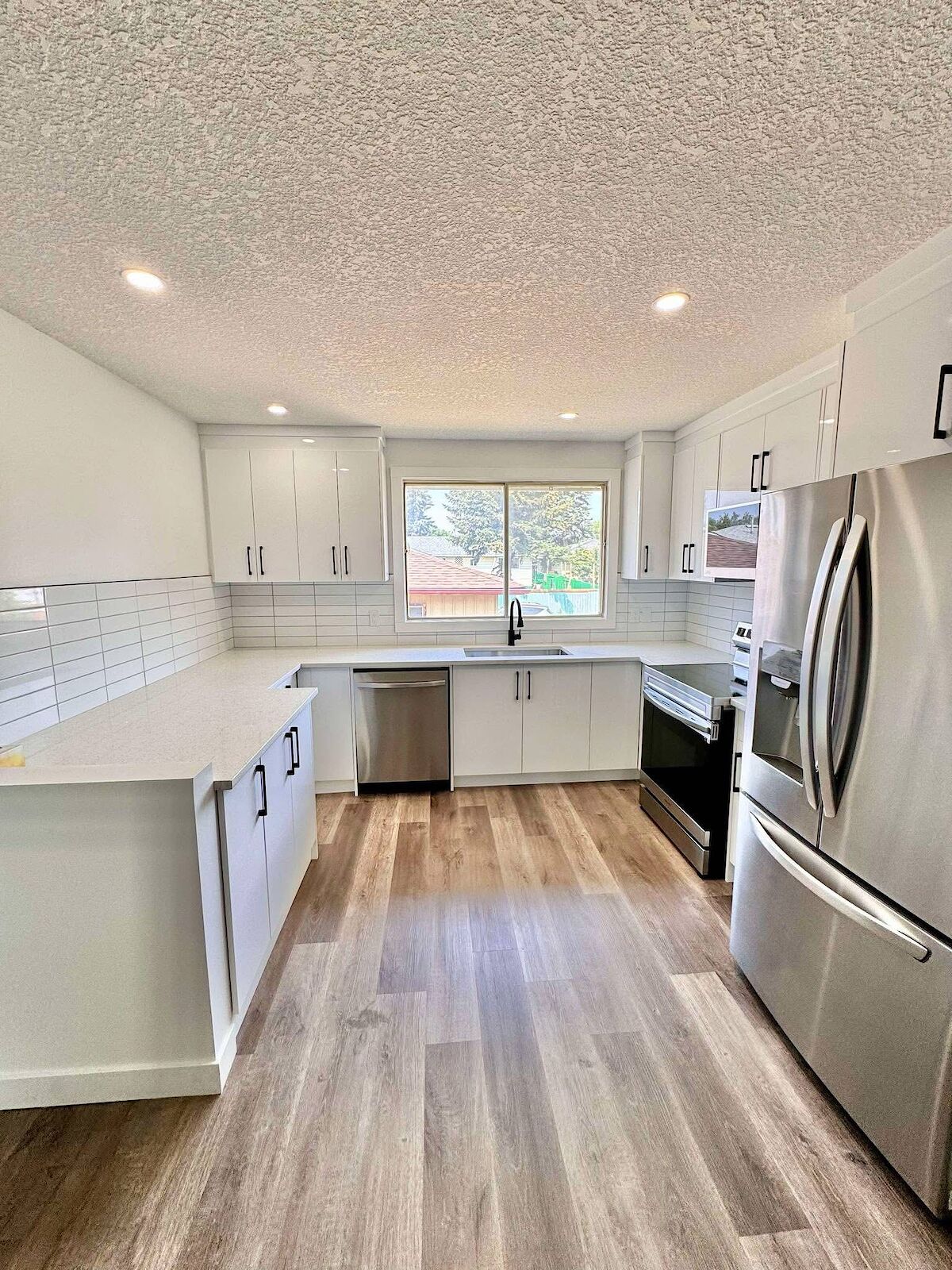Calgary 3 bedrooms Main Floor for rent. Property photo: 570182-1