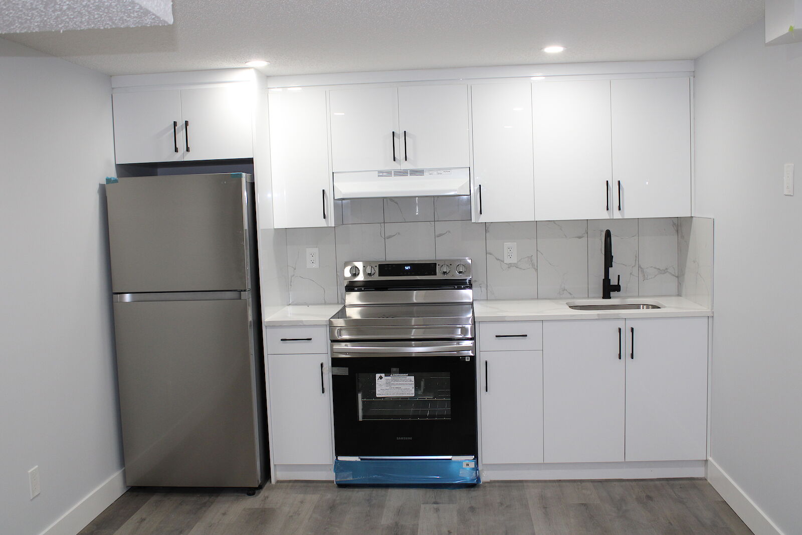 Calgary 3 bedrooms Basement for rent. Property photo: 570295-1