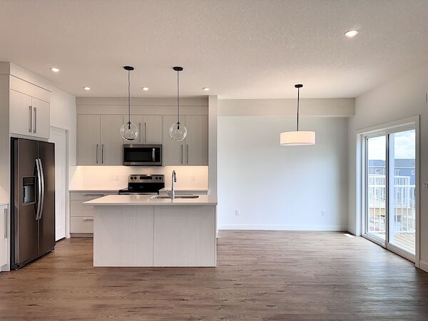 Calgary 3 bedrooms House for rent. Property photo: 570312-3