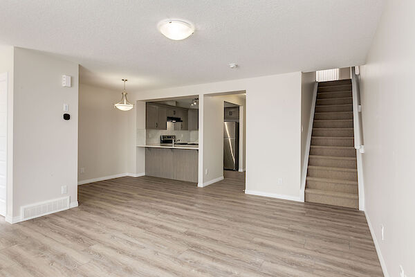 Calgary 3 bedrooms Townhouse for rent. Property photo: 570439-3