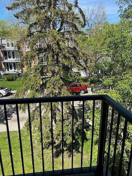 Calgary 2 bedrooms Condo Unit for rent. Property photo: 570590-3