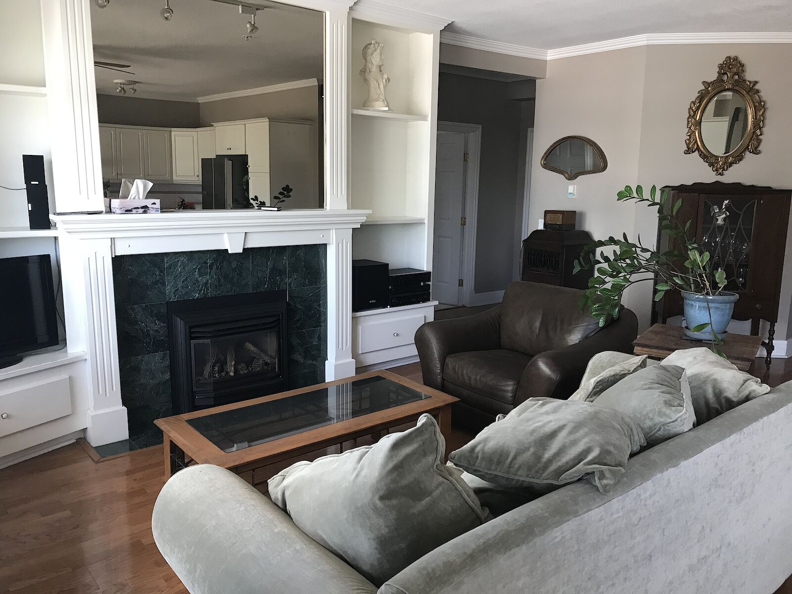Calgary 3 bedrooms Room For Rent for rent. Property photo: 570594-1