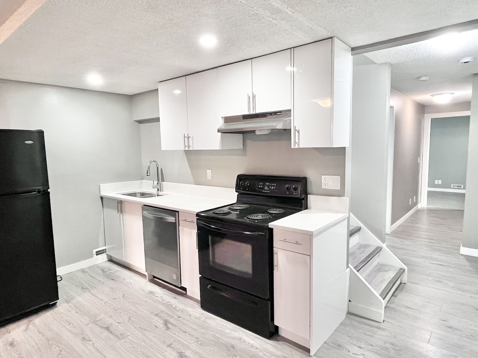 Calgary 3 bedrooms Room For Rent for rent. Property photo: 570630-1