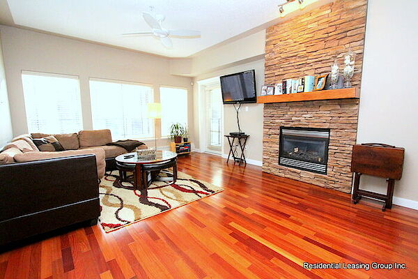 Calgary 2 bedrooms Condo Unit for rent. Property photo: 570632-3
