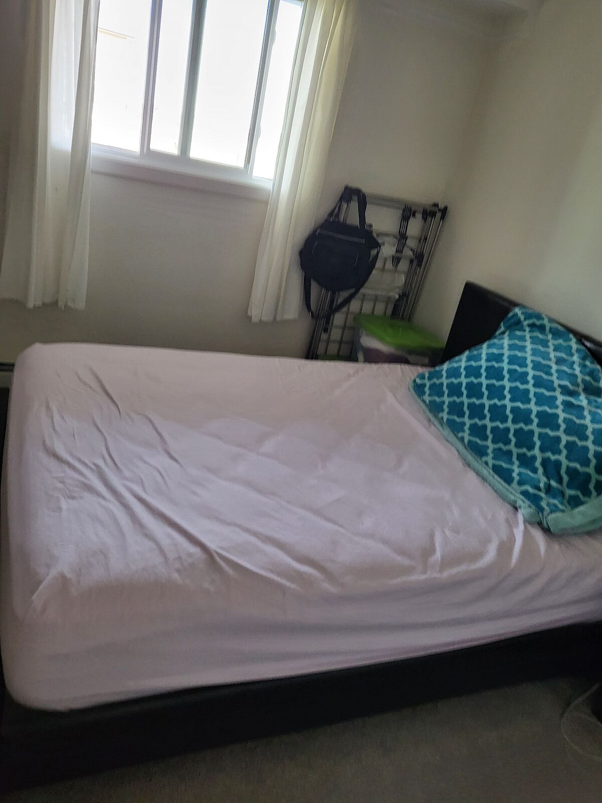 Calgary 1 bedroom Room For Rent for rent. Property photo: 570636-1