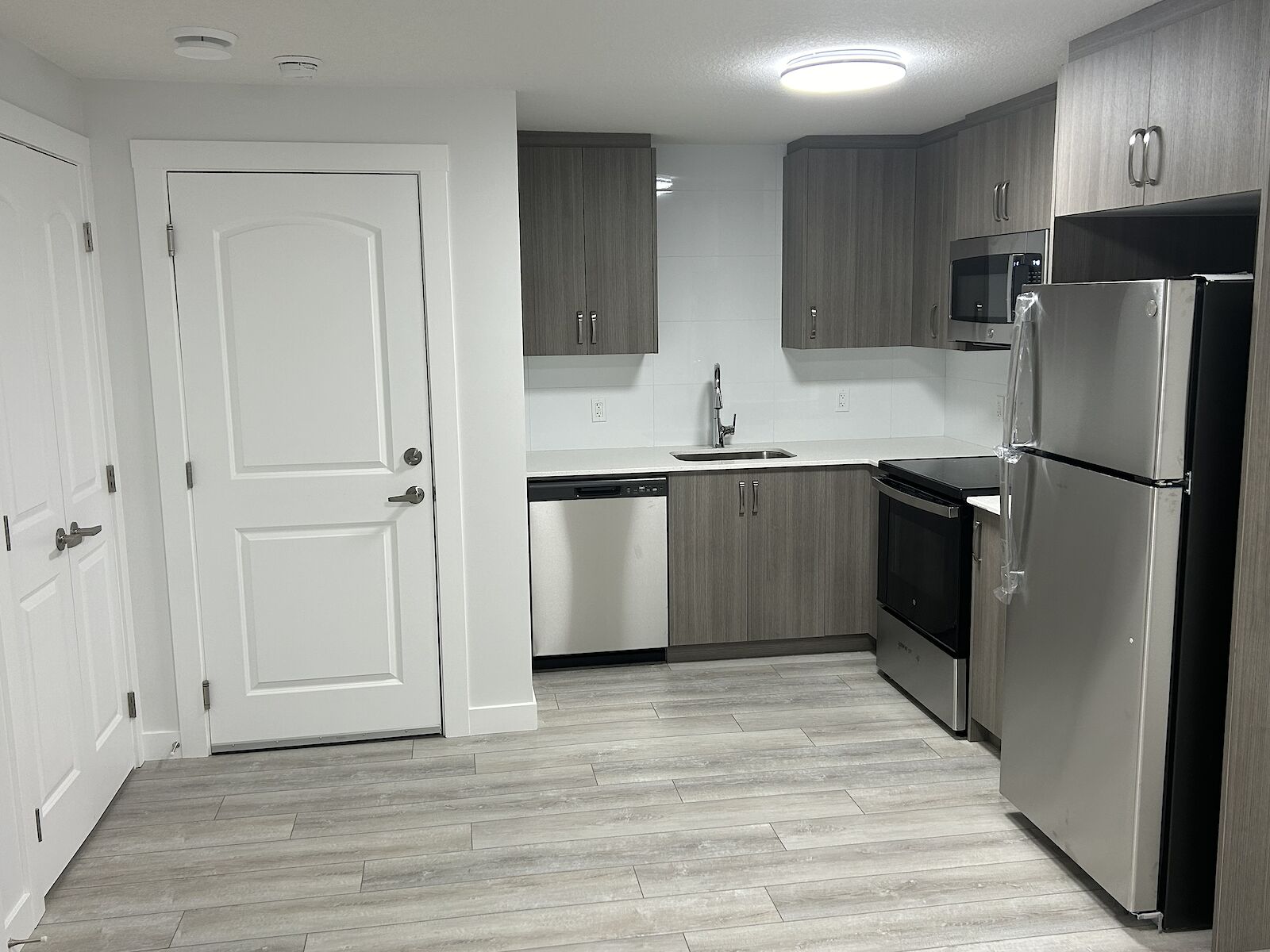 Calgary 2 bedrooms Basement for rent. Property photo: 570825-1