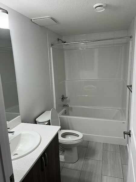 Calgary 2 bedrooms Basement for rent. Property photo: 570825-2