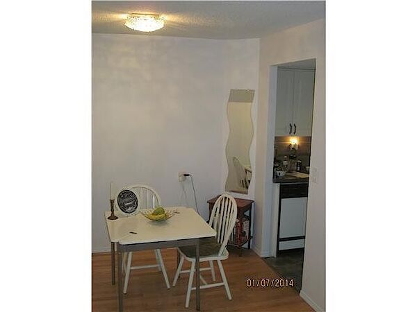 Calgary 1 + Den bedrooms Condo Unit for rent. Property photo: 571259-3