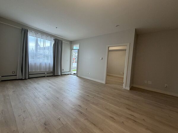 Calgary 2 bedrooms Condo Unit for rent. Property photo: 571412-2