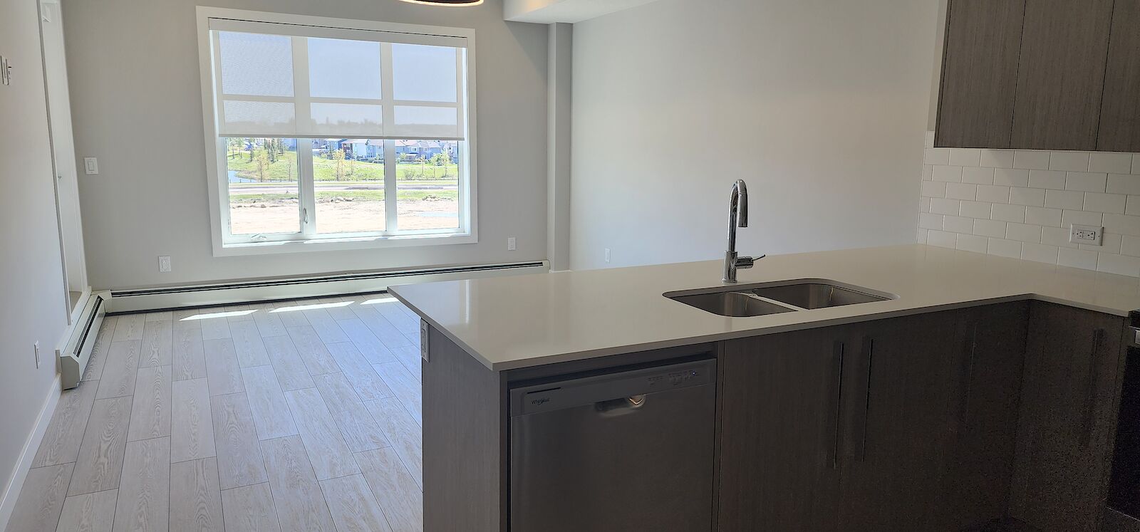 Calgary 1 bedroom Condo Unit for rent. Property photo: 571422-1