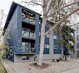 Cozy 1 Bedroom downtown condo in Sunnyside!