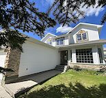 Cozy 4 BR Single House in Rocky Ridge (with EV charing)