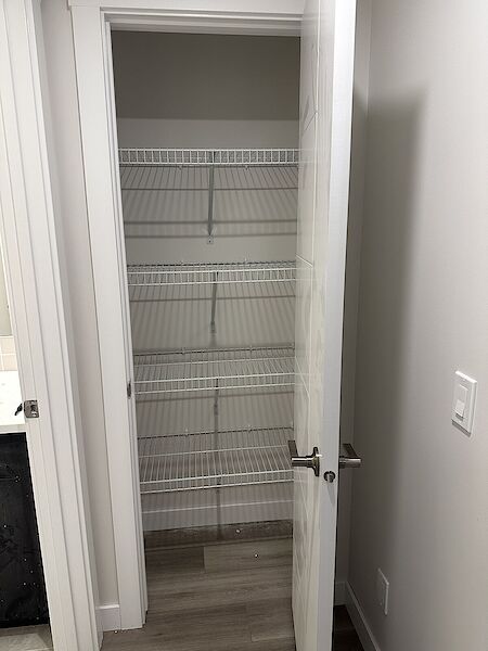 Calgary 1 bedroom Basement for rent. Property photo: 571866-3