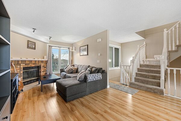 Calgary 3 bedrooms Townhouse for rent. Property photo: 571885-3