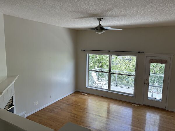 Calgary 2 bedrooms Townhouse for rent. Property photo: 572058-2