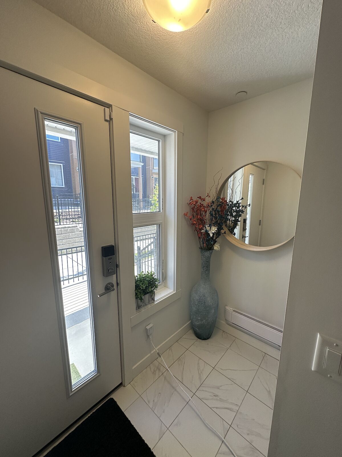 Calgary 2 bedrooms Townhouse for rent. Property photo: 572315-1
