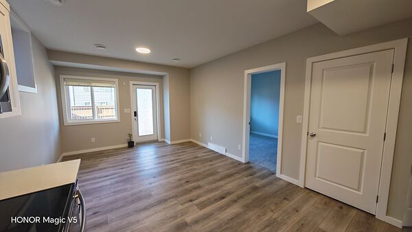 Calgary 1 bedroom Basement for rent. Property photo: 572544-2