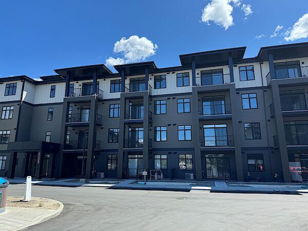 Calgary 2 bedrooms Condo Unit for rent. Property photo: 572575-2