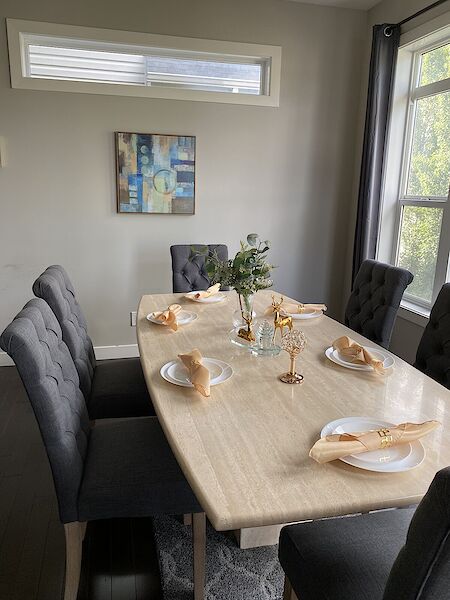 Calgary 4 + Den bedrooms House for rent. Property photo: 572749-2