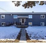 Cozy clean 2 bedroom apartment in the heart of Highland park