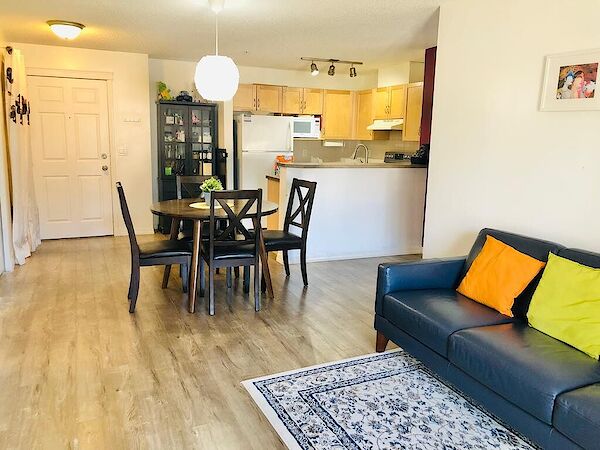 Calgary 2 bedrooms Condo Unit for rent. Property photo: 572905-2