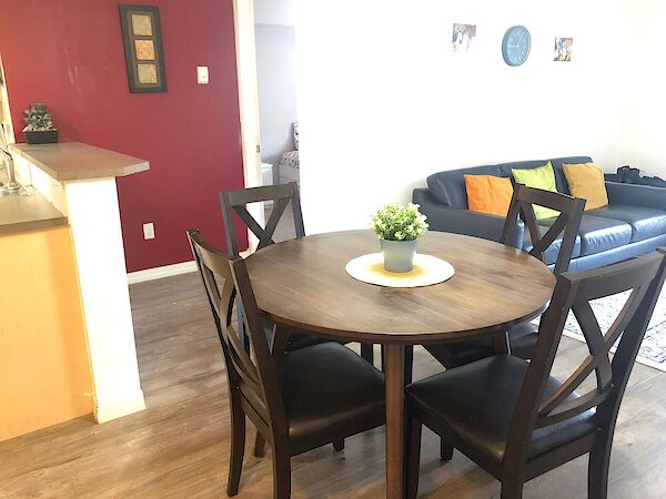 Calgary 2 bedrooms Condo Unit for rent. Property photo: 572905-3