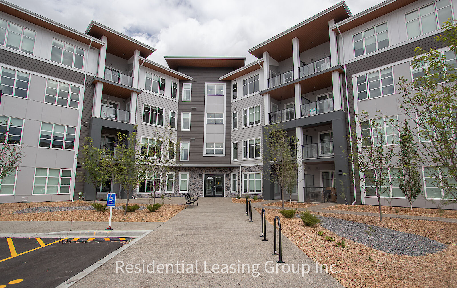 Calgary 2 bedrooms Condo Unit for rent. Property photo: 573202-1