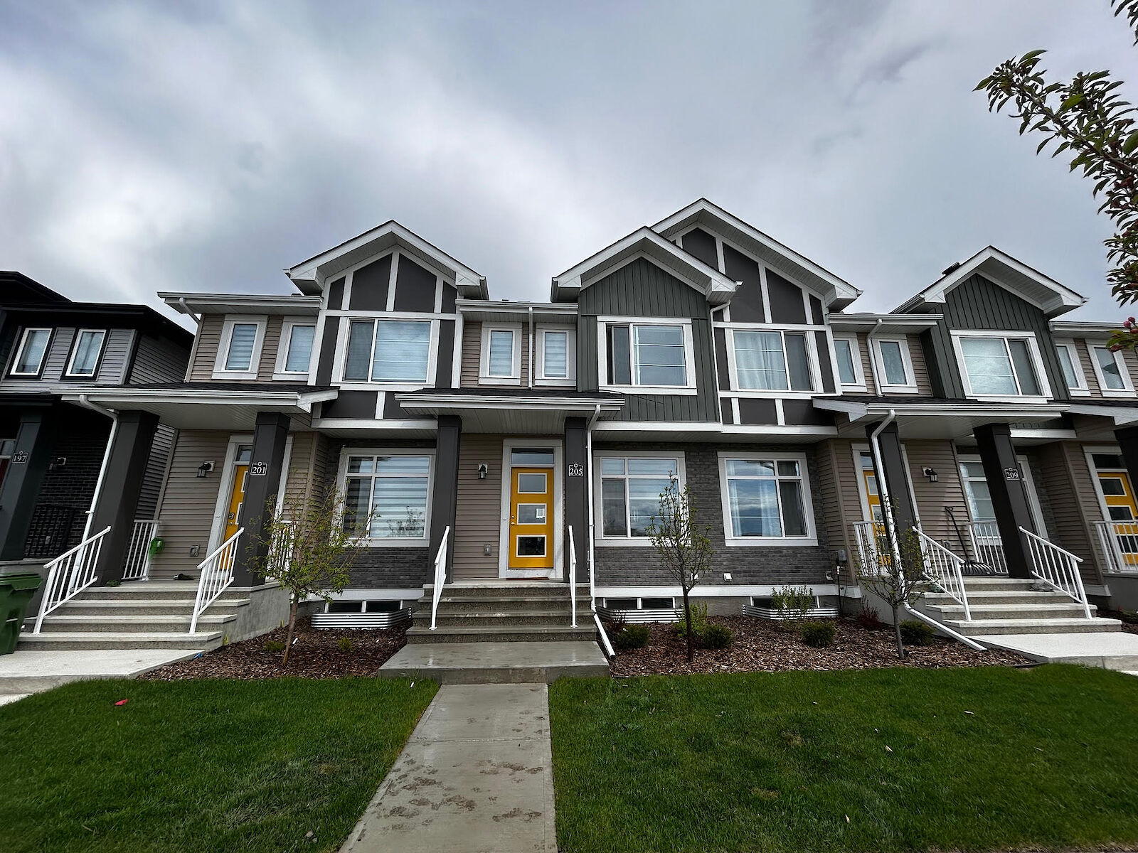 Calgary 3 bedrooms Townhouse for rent. Property photo: 573212-1