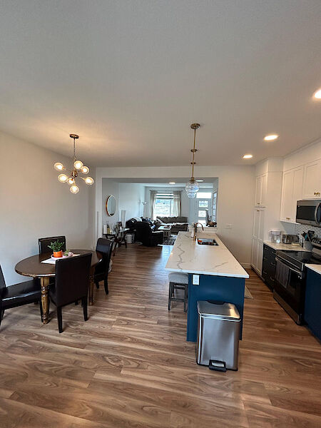 Calgary 3 bedrooms Townhouse for rent. Property photo: 573212-2