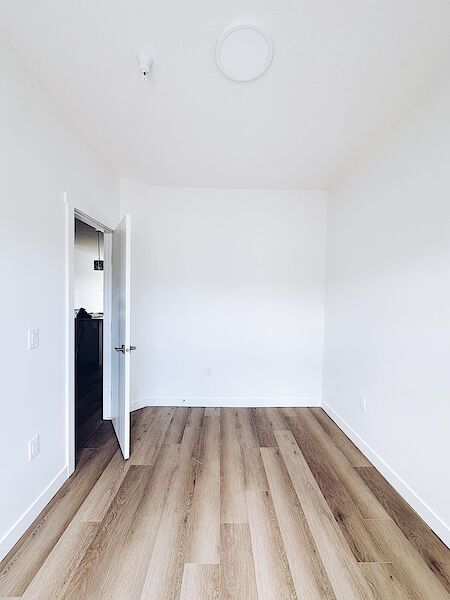 Calgary 1 bedroom Room For Rent for rent. Property photo: 573298-2